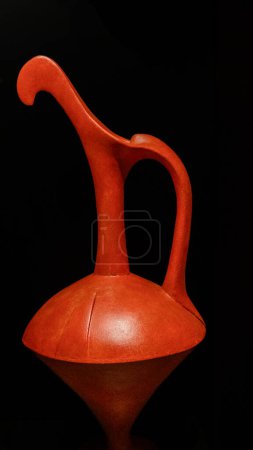 Photo for Canakkale,Turkey, Nov 19, 2023  Bronze age earthenware Wine Vessel  from the Hittite period. Exposition of ancient art at the Archaeological museum - Royalty Free Image