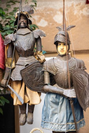 In Palermo, Italien, im Oktober 2023, handgefertigte sizilianische Marionetten