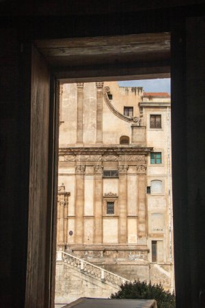 En Palermo, Italia, en octubre de 2023, la iglesia de Santa Caterina también llamada Chiesa di Santa Caterina delle Donne en la plaza Bellini