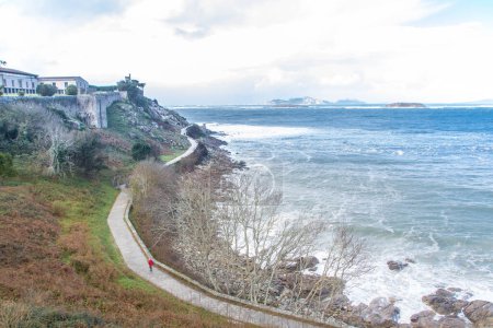 En Baiona - España - en noviembre de 2023 - antigua fortaleza de monte boi o monte real, con vistas a la ciudad y al mar
