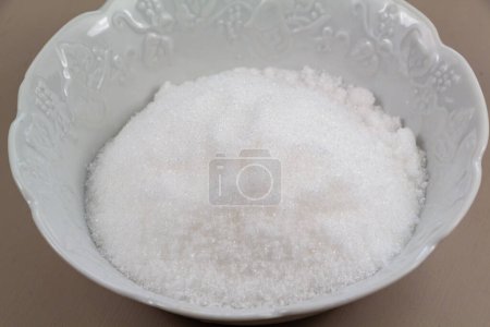 Foto de Azúcar en un ramekin para cocinar un pastel - Imagen libre de derechos