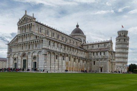 Foto de Vista de la catedral de Pisa con torre inclinada, Italia, Pisa - Imagen libre de derechos