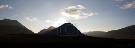 Foto de Hermosa región de Glencoe al atardecer, Escocia - Imagen libre de derechos