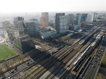 Téléchargez les photos : Centre financier dans le sud d'Amsterdam, Pays-Bas - en image libre de droit