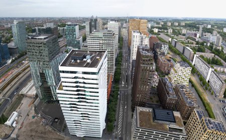 Téléchargez les photos : Centre financier dans le sud d'Amsterdam, Pays-Bas - en image libre de droit