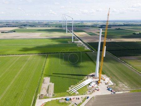 Téléchargez les photos : Construction d'une éolienne, Flevoland, Pays-Bas - en image libre de droit