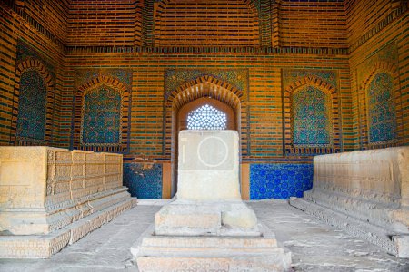 Makli Necropolis, graves inside the mausoleum, beautiful funerary islamic architecture in Pakistan. 