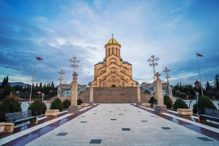 Foto de Sameba or Holy Trinity Cathedral in Tbilisi, Beautiful Georgian orthodox church. - Imagen libre de derechos