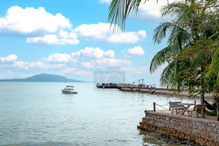 Téléchargez les photos : Tonsay Island Tour Boat Port - en image libre de droit