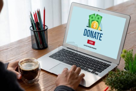 Foto de Plataforma de donación en línea ofrecen sistema de envío de dinero modish para las personas a transferir en Internet - Imagen libre de derechos