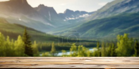 Foto de La mesa marrón de madera vacía con fondo borroso del paisaje natural de Noruega. Imagen exuberante. - Imagen libre de derechos