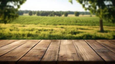 La mesa de madera vacía marrón con fondo borroso de granja y granero. Imagen exuberante.
