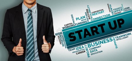 Start Up Business of Creative People Concept - Interface graphique moderne montrant le symbole de l'esprit d'entreprise, le fonds et le plan de projet pour démarrer une nouvelle petite entreprise par un groupe intelligent d'entrepreneurs. uds