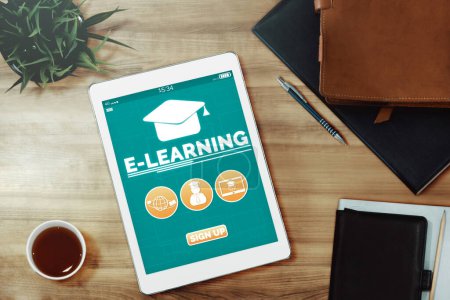 E-learning and Online Education for Student and University Concept. Interface graphique montrant la technologie du cours de formation numérique pour que les gens puissent apprendre à distance de n'importe où. uds
