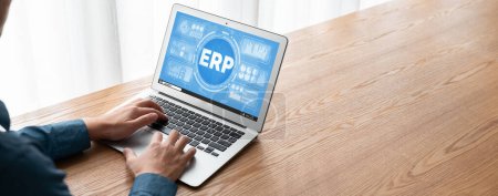 Foto de Software de planificación de recursos empresariales ERP para negocios modernos para planificar la estrategia de marketing - Imagen libre de derechos