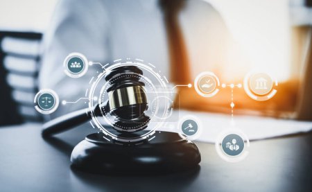 Téléchargez les photos : Smart law, legal advice icons and lawyer working tools in the lawyers office showing concept of digital law and online technology of savvy law and regulations . - en image libre de droit