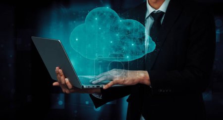 Cloud-Computing-Technologie und Online-Datenspeicherung für Business-Netzwerk-Konzept. Computer verbindet sich mit Internet-Server-Service für Cloud-Datenübertragung in 3D futuristische grafische Oberfläche vorgestellt. uds