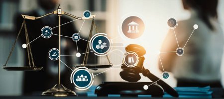 Derecho inteligente, iconos de asesoramiento jurídico y herramientas de trabajo de abogados en la oficina de abogados que muestran el concepto de derecho digital y la tecnología en línea de la ley y las regulaciones inteligentes .